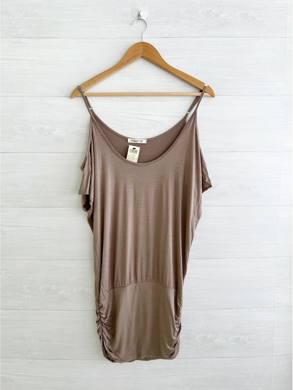 NWT Arden B Taupe Cold Shoulder Tunic Top XS Dolman Ruched Hem Y2K